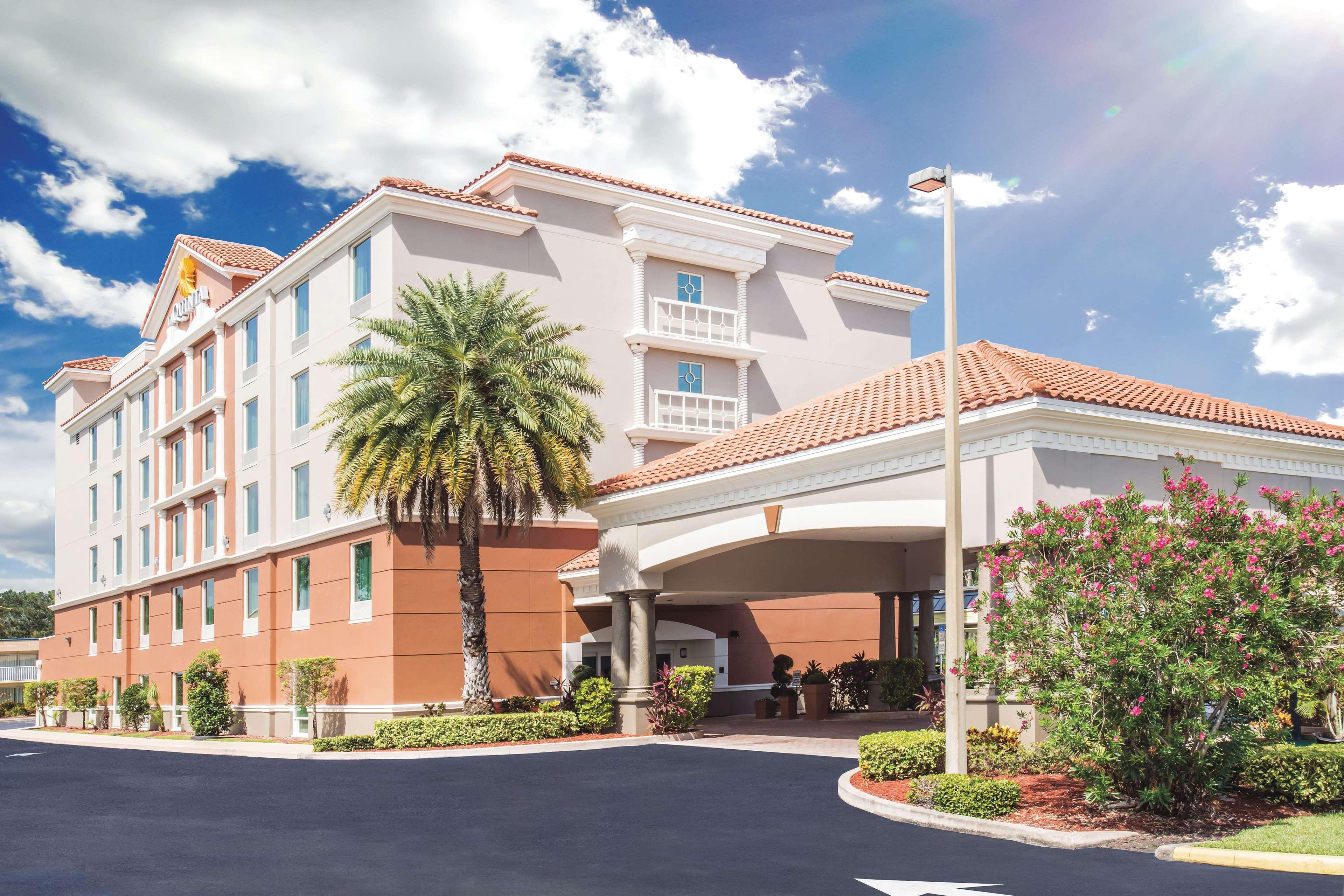 Comfort Inn & Suites Melbourne-Viera Exterior foto