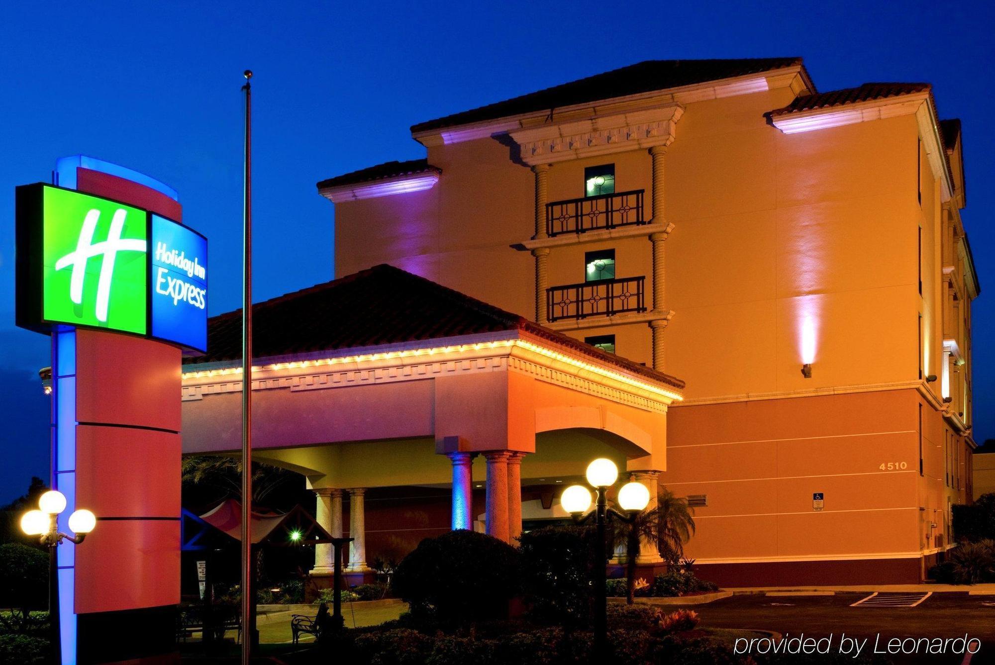 Comfort Inn & Suites Melbourne-Viera Exterior foto